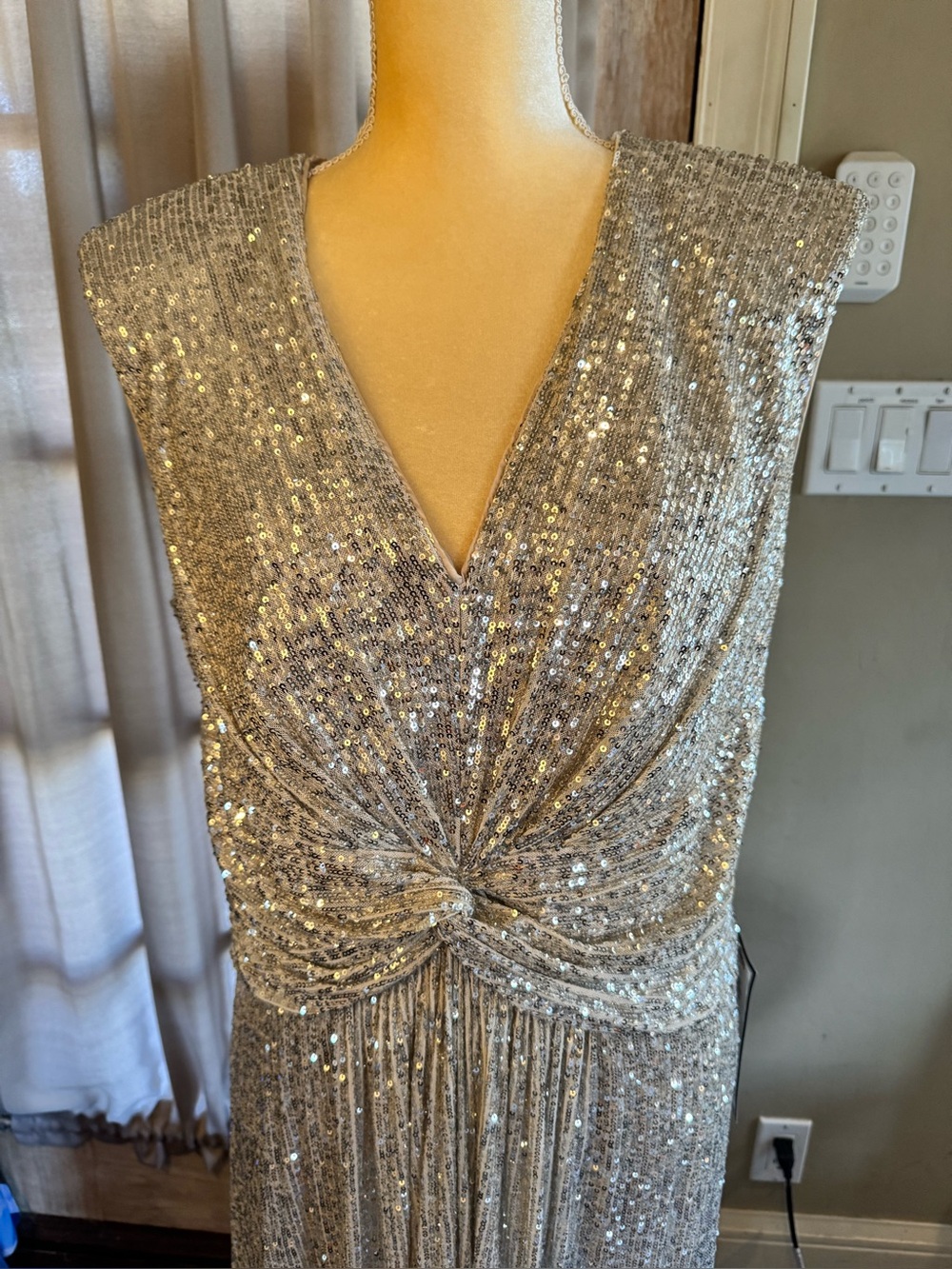 NWT Plus Size 14W Eliza J Silver Sequin Sleeveless V-Neck Maxi  Evening Gown - Picture 8 of 14
